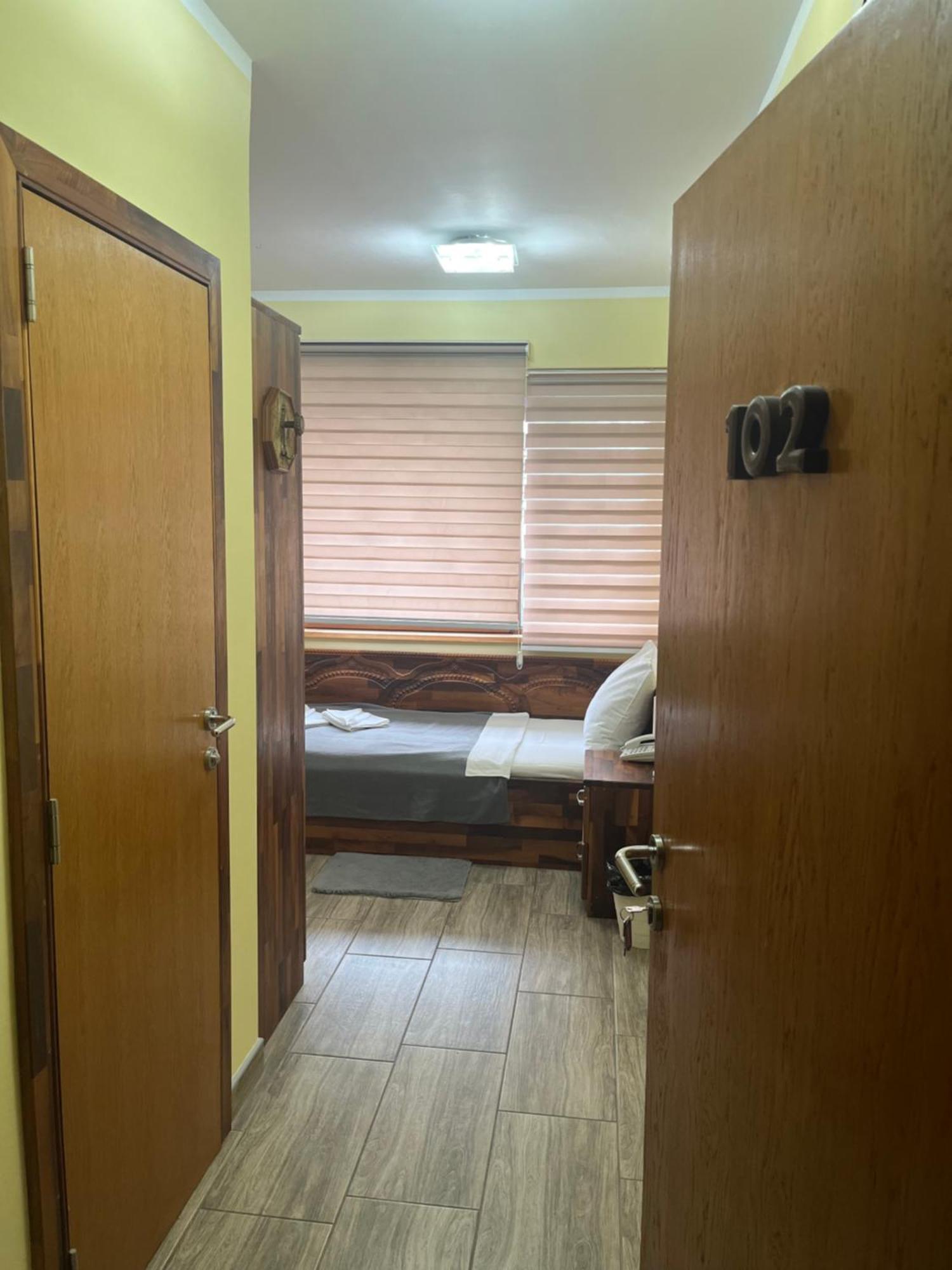 Hotel "Vir" 벨리카플래나 외부 사진