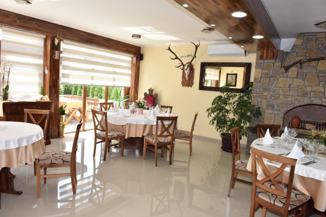 Hotel "Vir" 벨리카플래나 외부 사진