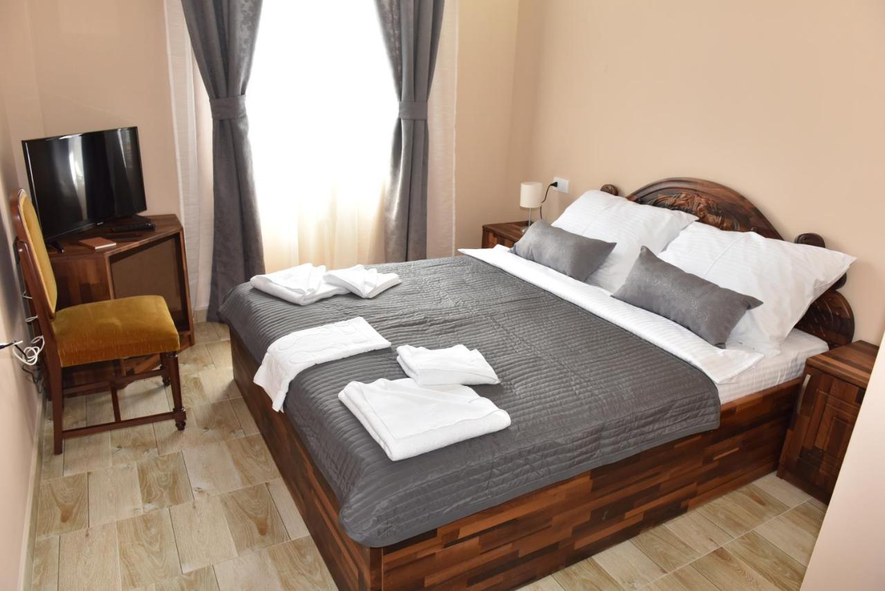 Hotel "Vir" 벨리카플래나 외부 사진