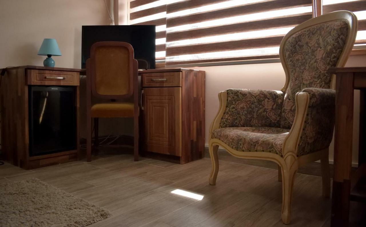 Hotel "Vir" 벨리카플래나 외부 사진
